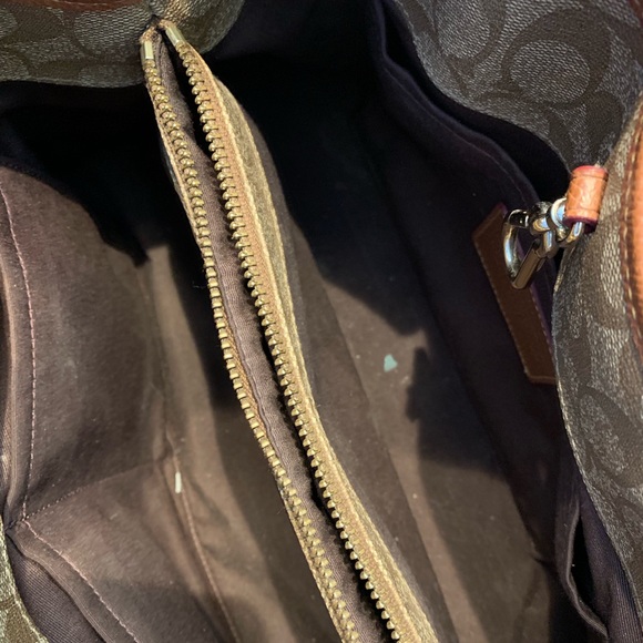 Coach purse - Picture 4 of 5